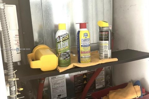 Condo in Hollywood, Florida, 1 bedroom № 1985517 - photo 10