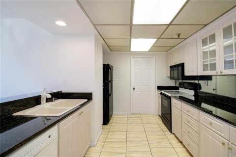 Condominio en venta en Saint Petersburg, Florida, 2 dormitorios, 116.13 m2 № 2094473 - foto 10