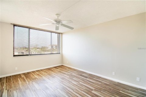 Condominio en venta en Saint Petersburg, Florida, 2 dormitorios, 116.13 m2 № 2094473 - foto 16