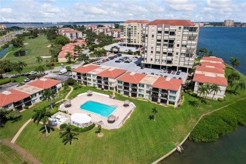 Condominio en venta en Saint Petersburg, Florida, 2 dormitorios, 116.13 m2 № 2094473 - foto 6