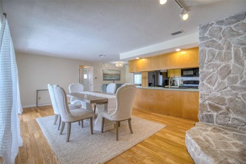Casa en venta en Clearwater, Florida, 4 dormitorios, 176.14 m2 № 2385982 - foto 18