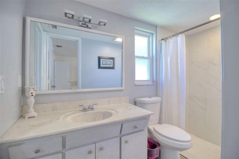 Casa en venta en Clearwater, Florida, 4 dormitorios, 176.14 m2 № 2385982 - foto 22