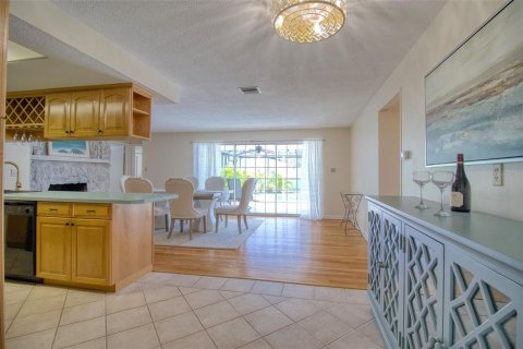 Casa en venta en Clearwater, Florida, 4 dormitorios, 176.14 m2 № 2385982 - foto 14
