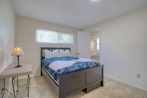 Casa en venta en Clearwater, Florida, 4 dormitorios, 176.14 m2 № 2385982 - foto 26