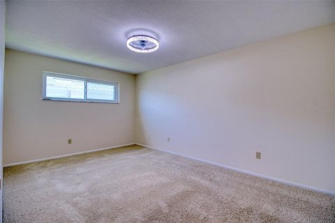 Casa en venta en Clearwater, Florida, 4 dormitorios, 176.14 m2 № 2385982 - foto 30