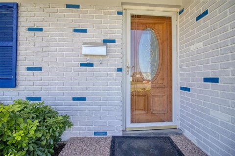 Casa en venta en Clearwater, Florida, 4 dormitorios, 176.14 m2 № 2385982 - foto 5