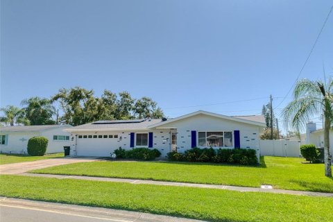 Casa en Clearwater, Florida 4 dormitorios, 176.14 m2 № 2385982