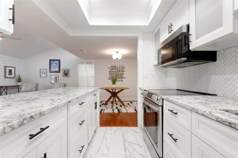 Купить виллу или дом в Сарасота, Флорида 7 комнат, 118.54м2, № 2204015 - фото 12