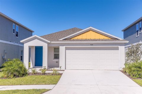 House in Winter Haven, Florida 3 bedrooms, 150.04 sq.m. № 1873473 - photo 1