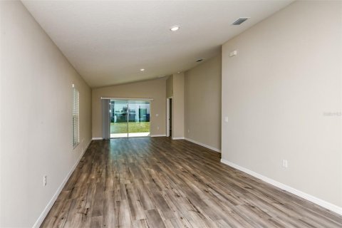 House in Winter Haven, Florida 3 bedrooms, 150.04 sq.m. № 1873473 - photo 7