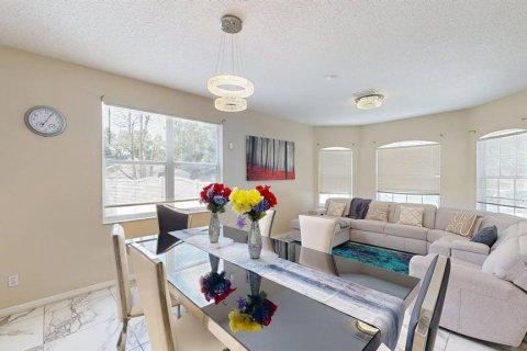 Villa ou maison à vendre à Ocoee, Floride: 5 chambres, 273.32 m2 № 2291870 - photo 16
