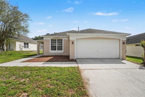 House in Davenport, Florida 4 bedrooms, 143.26 sq.m. № 2119732