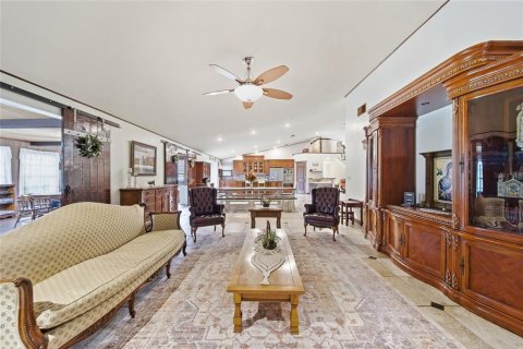 Casa en venta en Brooksville, Florida, 3 dormitorios, 342.44 m2 № 2314300 - foto 10