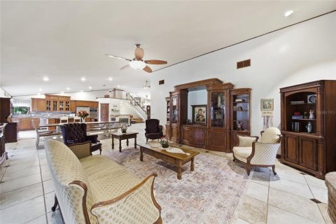 Casa en venta en Brooksville, Florida, 3 dormitorios, 342.44 m2 № 2314300 - foto 8
