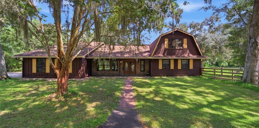 Casa en Brooksville, Florida 3 dormitorios, 342.44 m2 № 2314300