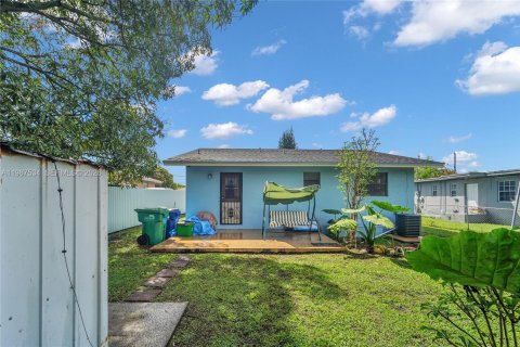 Купить виллу или дом в Майами, Флорида 3 спальни, 114.27м2, № 2048914 - фото 26