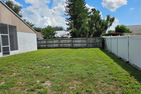House in Winter Haven, Florida 3 bedrooms, 122.35 sq.m. № 1916653 - photo 21