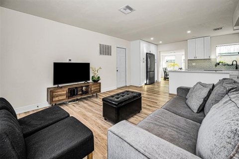 Casa en venta en Dunedin, Florida, 3 dormitorios, 106.84 m2 № 2167614 - foto 4