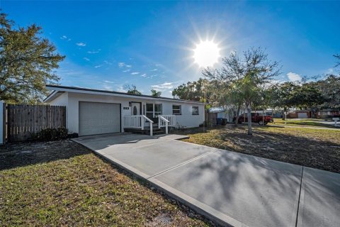 Casa en Dunedin, Florida 3 dormitorios, 106.84 m2 № 2167614