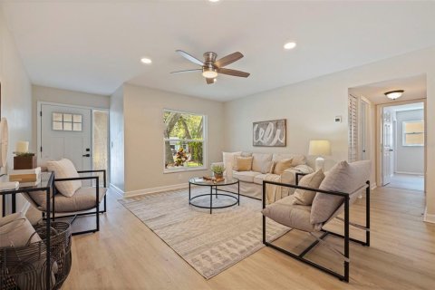House in Dunedin, Florida 2 bedrooms, 101.36 sq.m. № 1894033 - photo 6