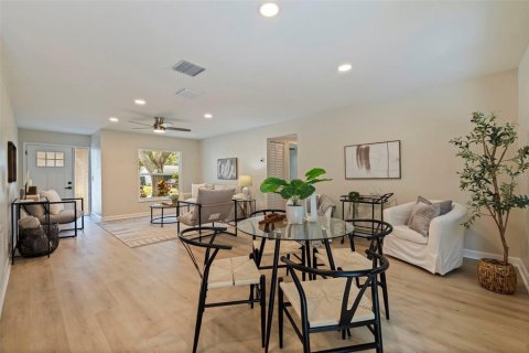 House in Dunedin, Florida 2 bedrooms, 101.36 sq.m. № 1894033 - photo 17