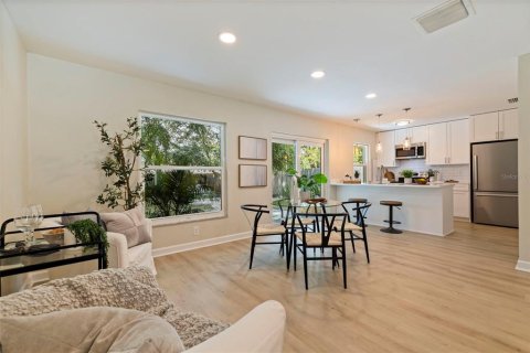 House in Dunedin, Florida 2 bedrooms, 101.36 sq.m. № 1894033 - photo 9