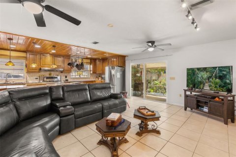 Villa ou maison à vendre à Maitland, Floride: 3 chambres, 177.35 m2 № 2406450 - photo 12