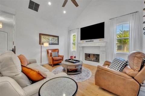 Casa en venta en Winter Park, Florida, 4 dormitorios, 265.7 m2 № 1904685 - foto 10