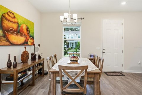 Townhouse in Wesley Chapel, Florida 3 bedrooms, 169.08 sq.m. № 2226042 - photo 24