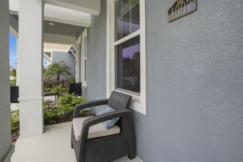 Townhouse in Wesley Chapel, Florida 3 bedrooms, 169.08 sq.m. № 2226042 - photo 5