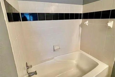 Condo in Orlando, Florida, 2 bedrooms  № 1871244 - photo 22