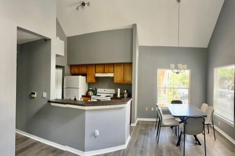 Condo in Orlando, Florida, 2 bedrooms  № 1871244 - photo 17