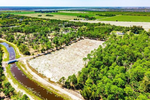 Commercial property in Loxahatchee Groves, Florida № 2146190