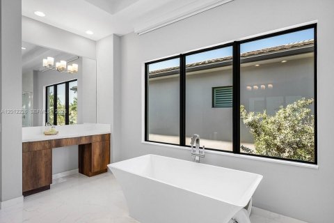 Villa ou maison à louer à Boca Raton, Floride: 6 chambres, 751.67 m2 № 2171131 - photo 27