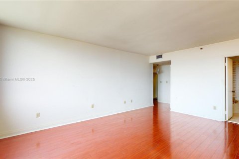 Copropriété à vendre à Miami, Floride: 2 chambres, 152.17 m2 № 1802690 - photo 9
