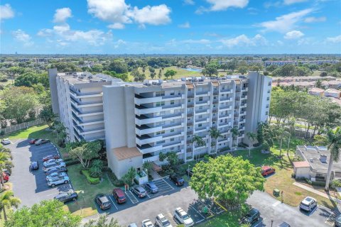 Condominio en venta en Lauderhill, Florida, 3 dormitorios, 163.51 m2 № 2179563 - foto 5