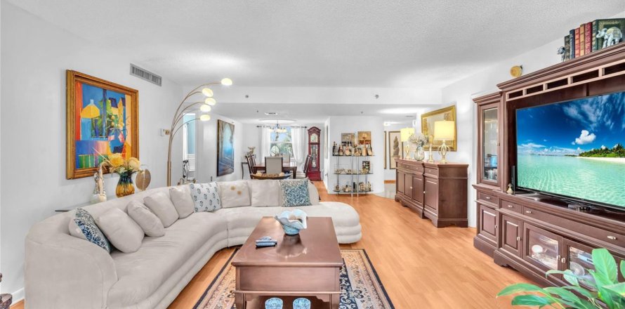 Condominio en Lauderhill, Florida, 3 dormitorios  № 2179563