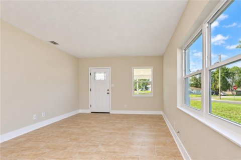 Villa ou maison à vendre à Saint Petersburg, Floride: 3 chambres, 82.68 m2 № 2403477 - photo 10
