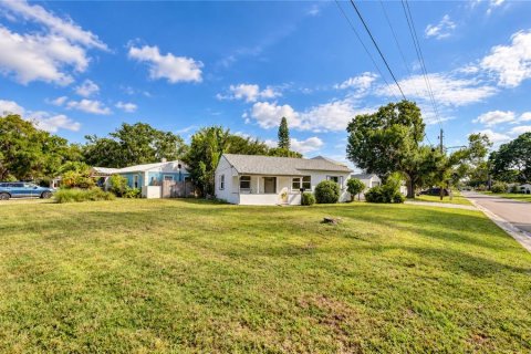Villa ou maison à vendre à Saint Petersburg, Floride: 3 chambres, 82.68 m2 № 2403477 - photo 25