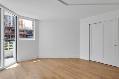 Apartamento en alquiler en Miami, Florida, 2 dormitorios, 119.94 m2 № 1993964 - foto 24