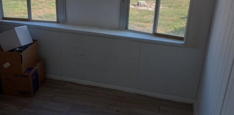 Propiedad comercial en Jensen Beach, Florida № 1065583