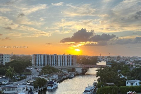 Condo à Miami, Floride, 3 chambres  № 2039088