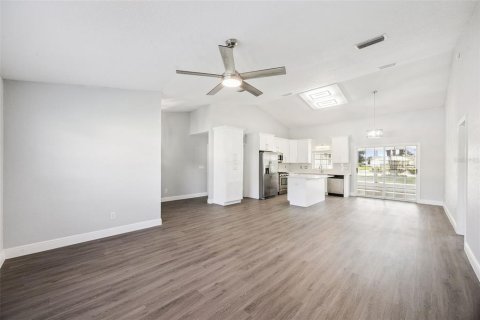 Villa ou maison à vendre à Leesburg, Floride: 3 chambres, 178.28 m2 № 2356407 - photo 14