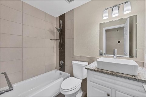 Condominio en venta en Sarasota, Florida, 2 dormitorios, 95.41 m2 № 2114383 - foto 21