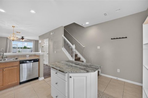 Townhouse in Ocala, Florida 2 bedrooms, 107.86 sq.m. № 2236887 - photo 12