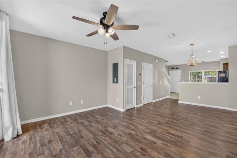 Townhouse in Ocala, Florida 2 bedrooms, 107.86 sq.m. № 2236887 - photo 18
