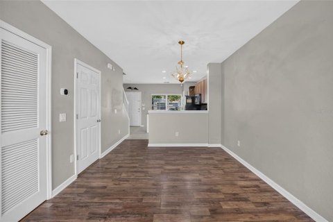 Townhouse in Ocala, Florida 2 bedrooms, 107.86 sq.m. № 2236887 - photo 13