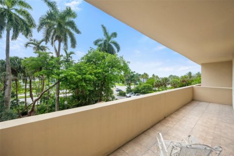Condominio en venta en Bal Harbour, Florida, 1 dormitorio, 93.65 m2 № 1934512 - foto 15