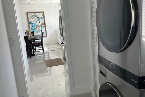 Villa ou maison à louer à Hollywood, Floride: 3 chambres, 122.63 m2 № 2084788 - photo 7