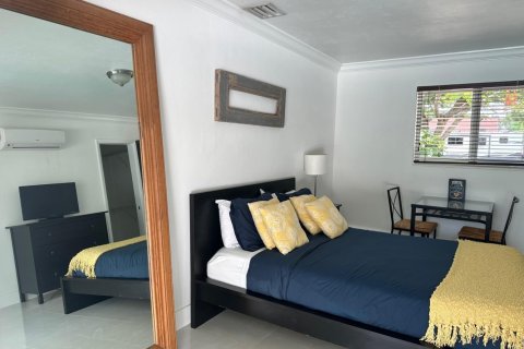 Villa ou maison à louer à Hollywood, Floride: 3 chambres, 122.63 m2 № 2084788 - photo 13